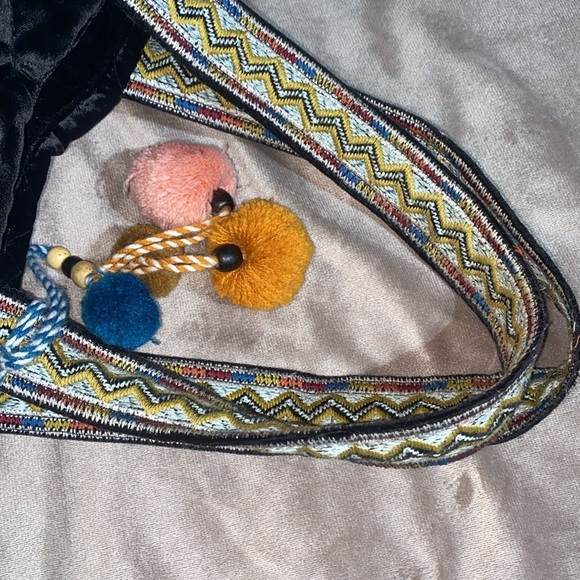 🆕 Johnny Was Santal Velvet Quilted
Tote Bag Coco - J05319-8 - Picture 4 of 8